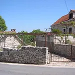Augustinovi Dvori