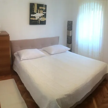 Augustinovi Dvori בית נופש *